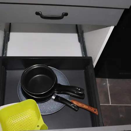 Agreable Avec Sa Terrasse Exterieure Entierement Amenage A 5 Min De La *